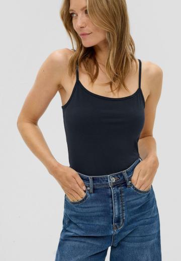 Топ на бретельках