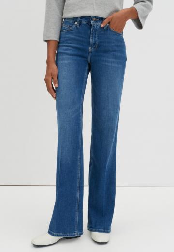 Прямые джинсы