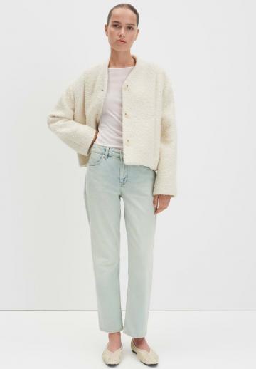 Короткие джинсы