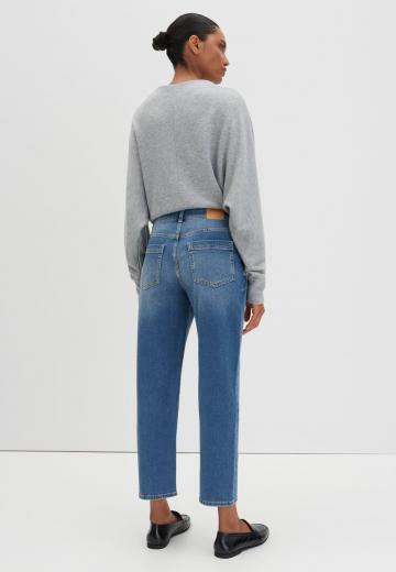 Короткие джинсы