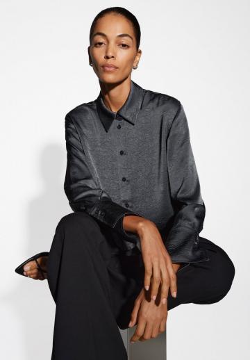 Атласная блузка