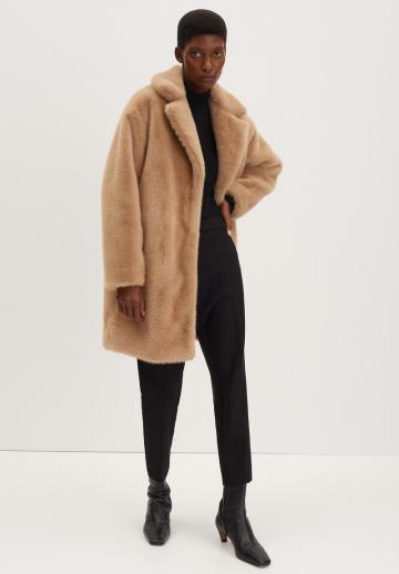 Короткое пальто