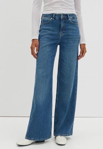 Прямые джинсы