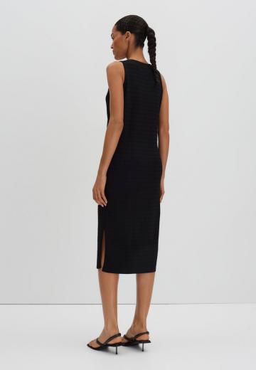 Вязаное платье