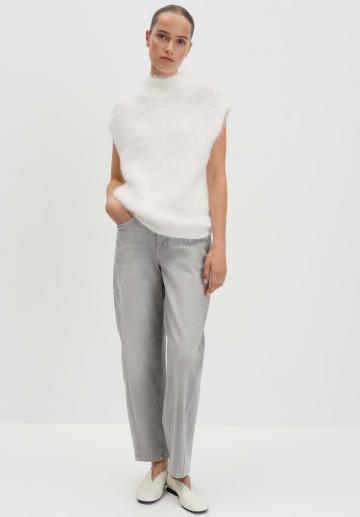 Пуловер без рукавов