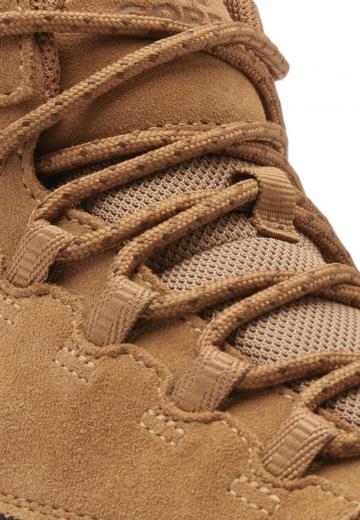 Ботинки на шнуровке