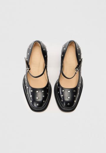 Туфли на высоком каблуке