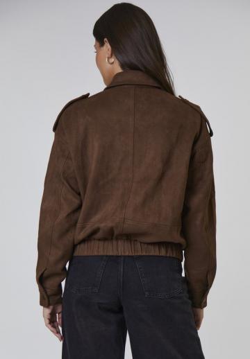 Куртка с накладнымит карманами