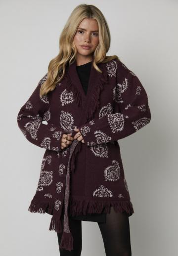 Жаккардовая вязаная кофта