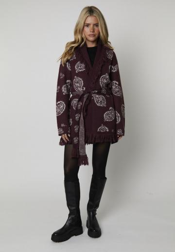 Жаккардовая вязаная кофта