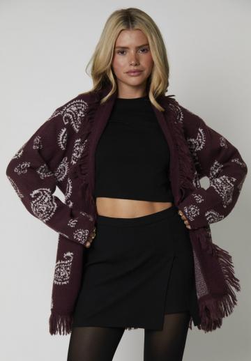 Жаккардовая вязаная кофта