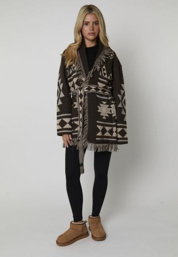 Жаккардовая вязаная кофта