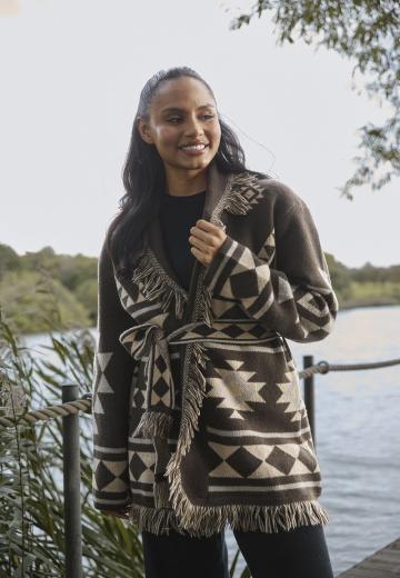 Жаккардовая вязаная кофта