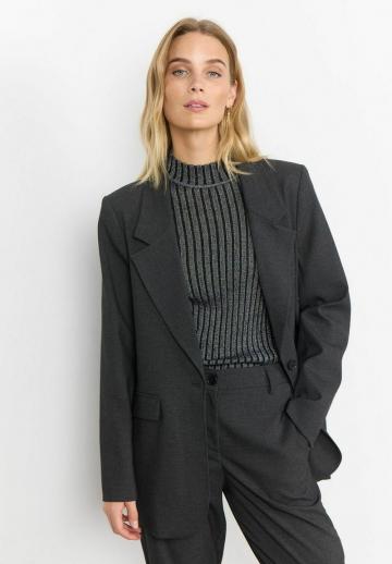 Короткое пальто