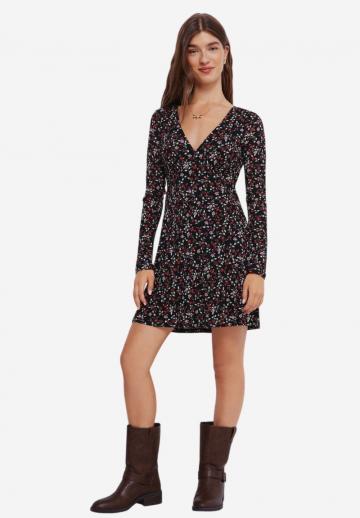 Короткое платье