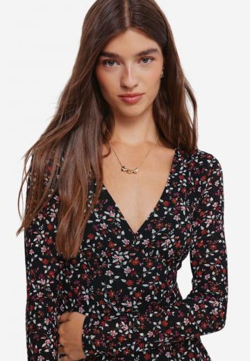 Короткое платье