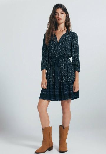 Короткое платье