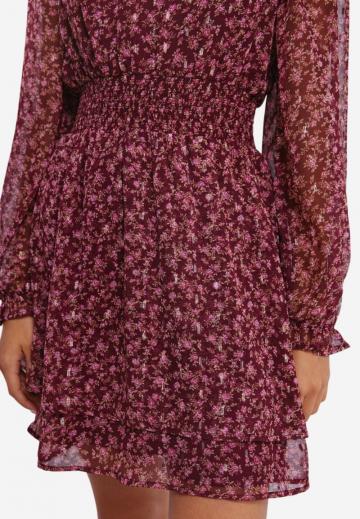 Короткое платье