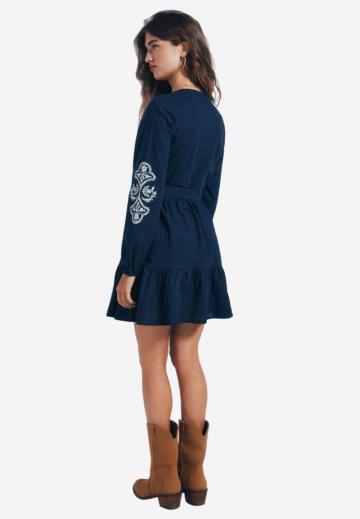 Короткое платье