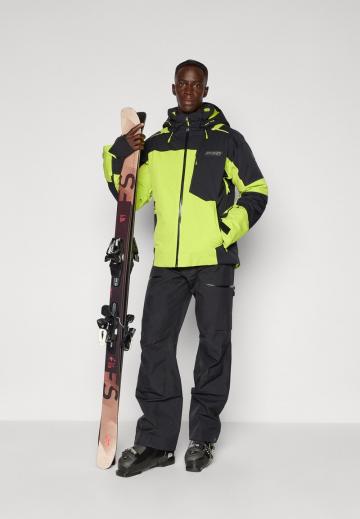 Спортивная куртка