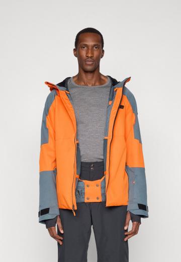 Сноубордическая куртка