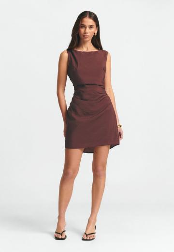 Короткое платье