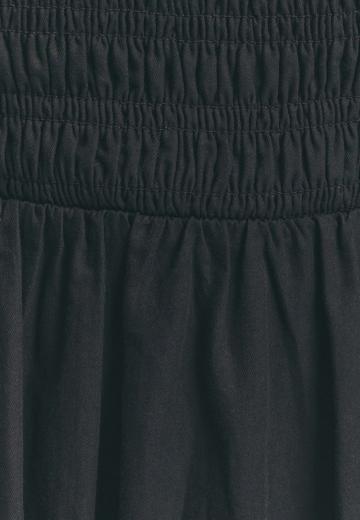 Платье без бретелек