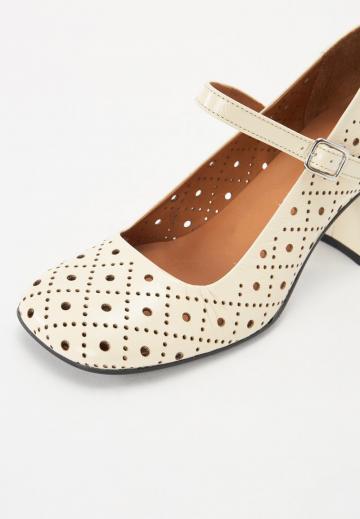 Туфли с ремешком