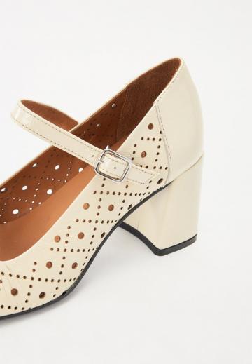 Туфли с ремешком