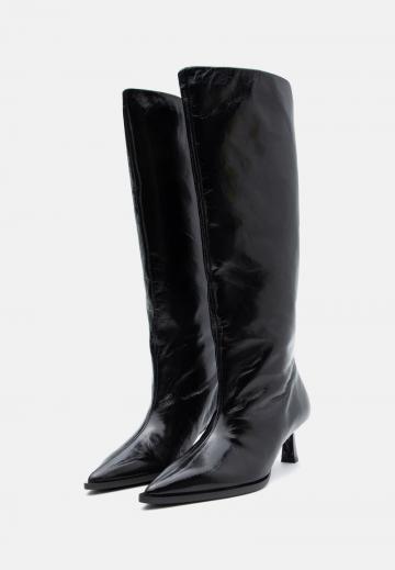 Высокие сапоги
