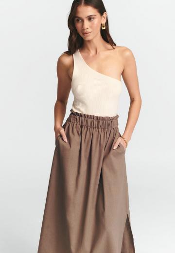 Юбка с накладными карманами