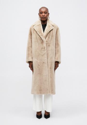 Шерстяное пальто