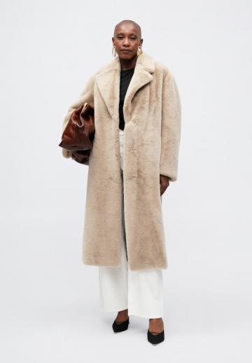 Шерстяное пальто