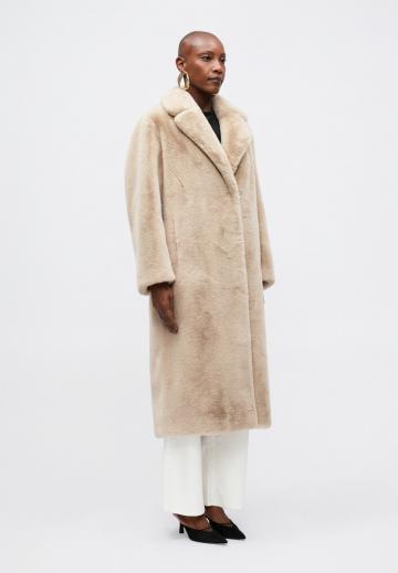 Шерстяное пальто