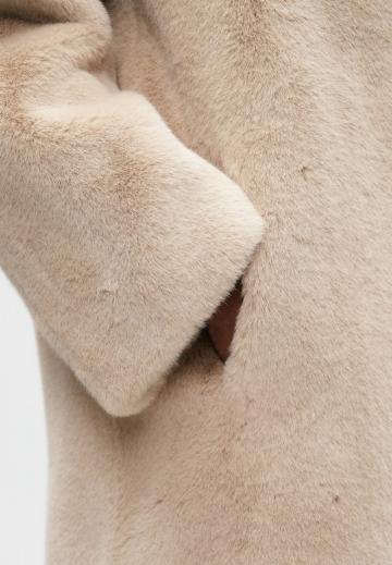 Шерстяное пальто