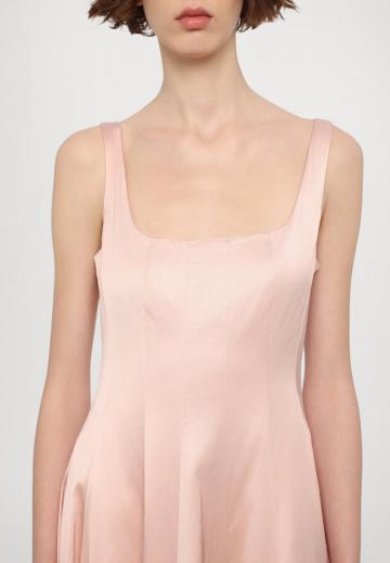 Коктейльное платье