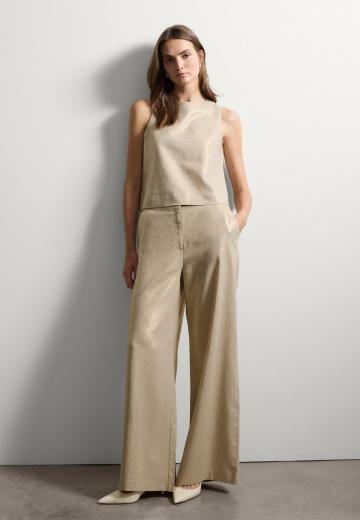 Блузка без рукавов