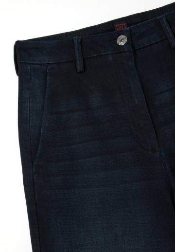 Клешеные джинсы