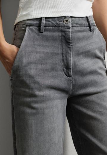 Клешеные джинсы