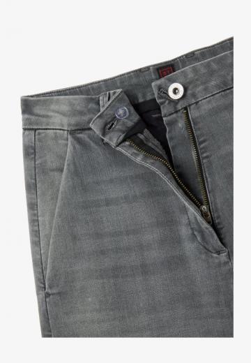 Клешеные джинсы