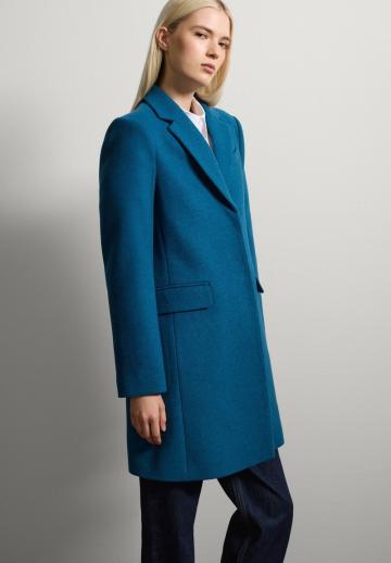 Короткое пальто