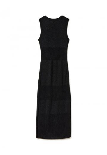 Вязаное платье