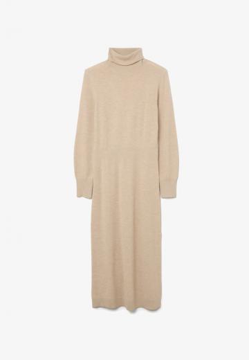 Вязаное платье