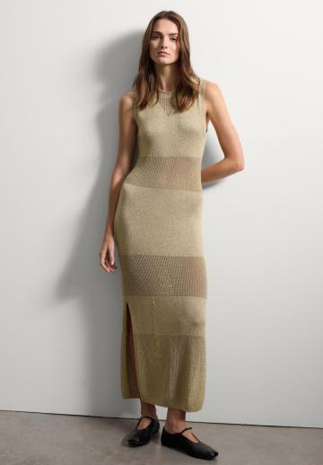 Платье футляр