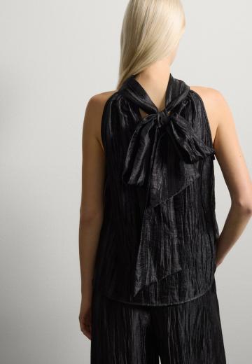 Блузка без рукавов