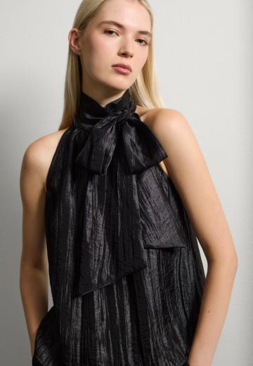 Блузка без рукавов