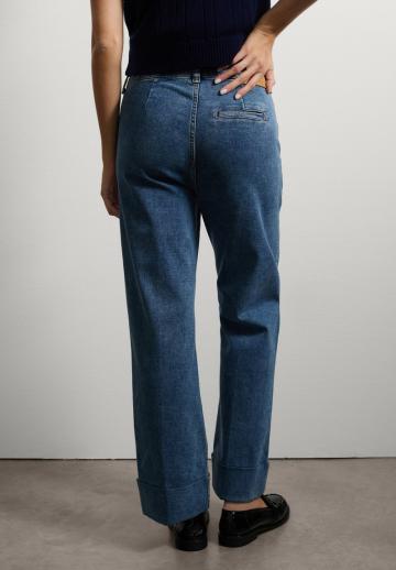 Джинсы