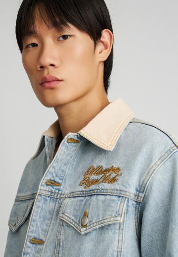 Джинсовая куртка