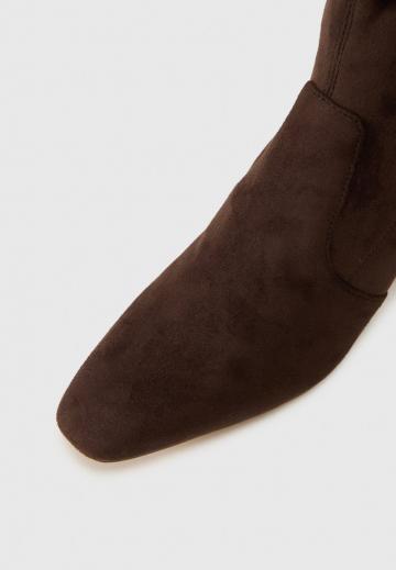 Высокие сапоги