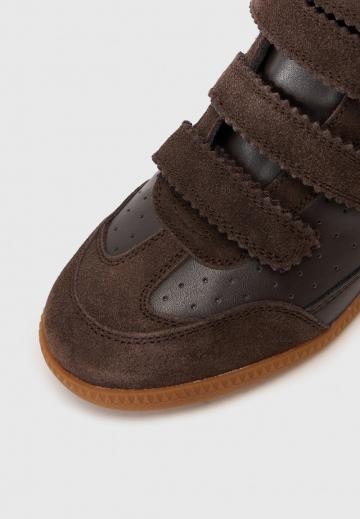 Сапожки на танкетке